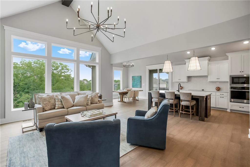 Listing Photo MLS #HMS2387705