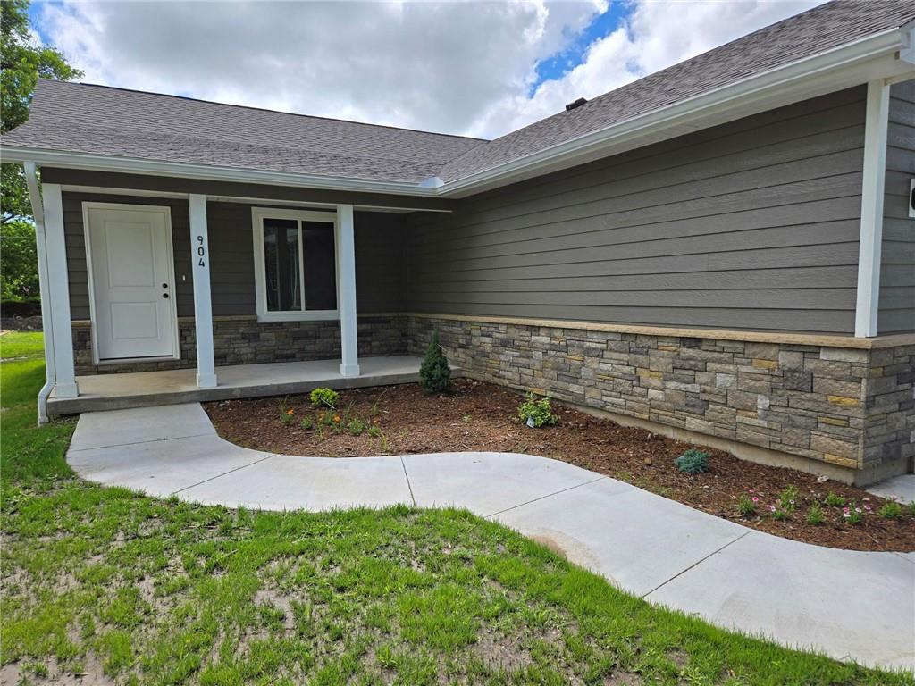 Listing Photo MLS #HMS2555001