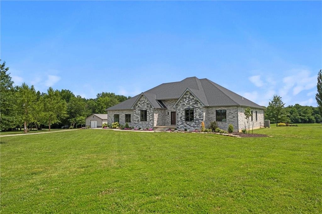 Listing Photo MLS #HMS2556408