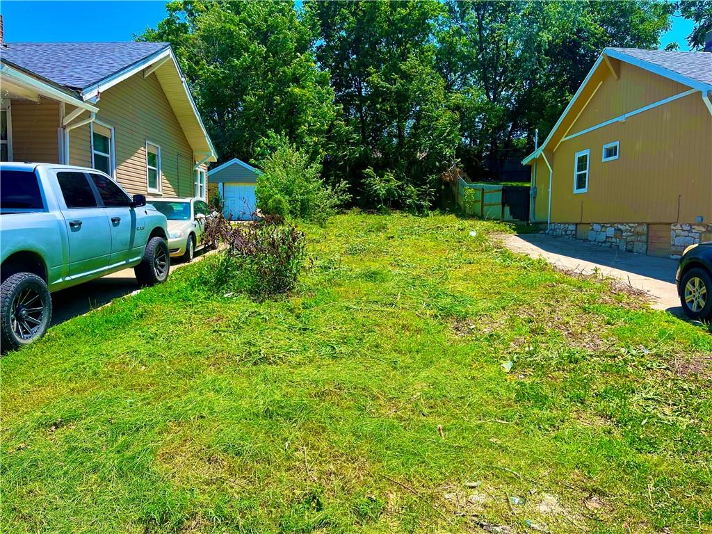 Listing Photo MLS #HMS2557188