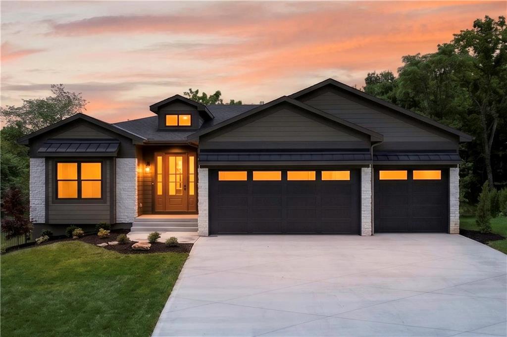 Listing Photo MLS #HMS2558171