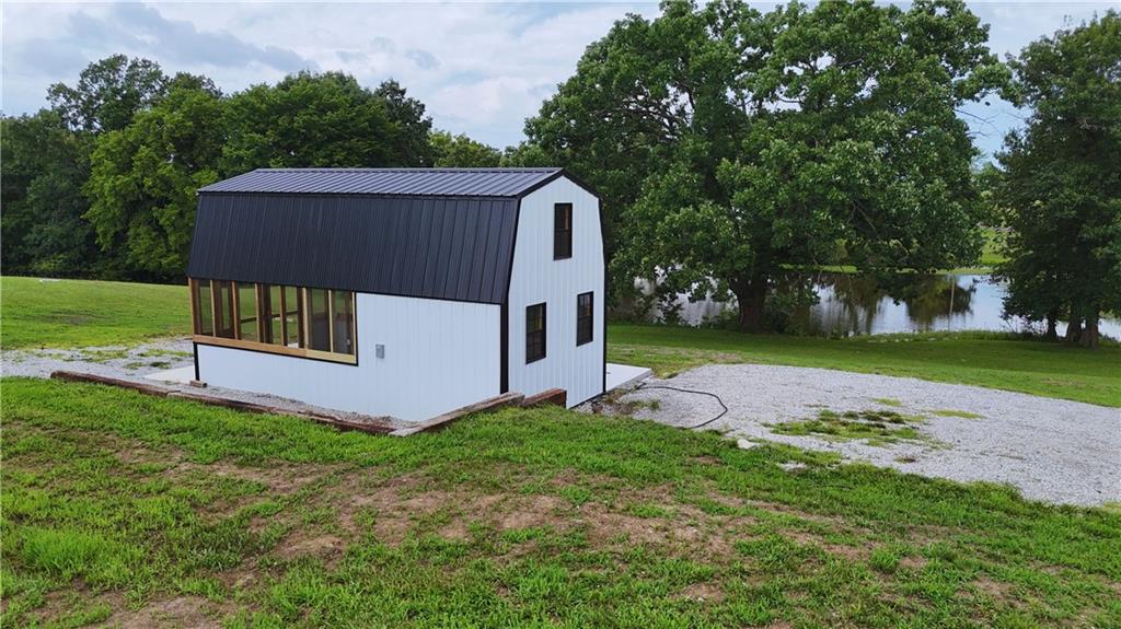 Listing Photo MLS #HMS2559866