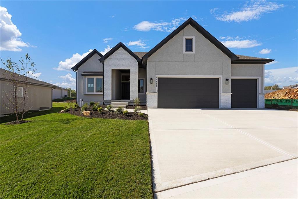 Listing Photo MLS #HMS2561807