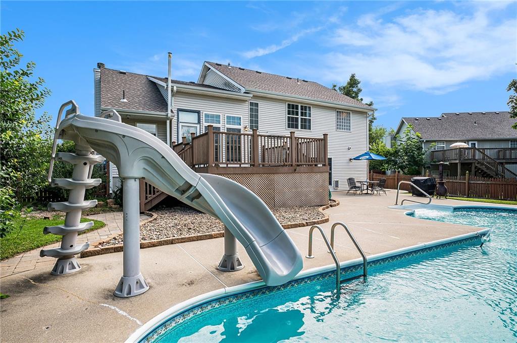 Listing Photo MLS #HMS2565057