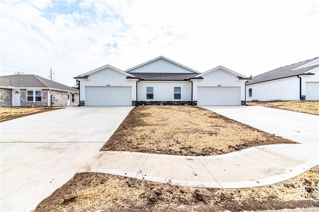 Listing Photo MLS #HMS2565175