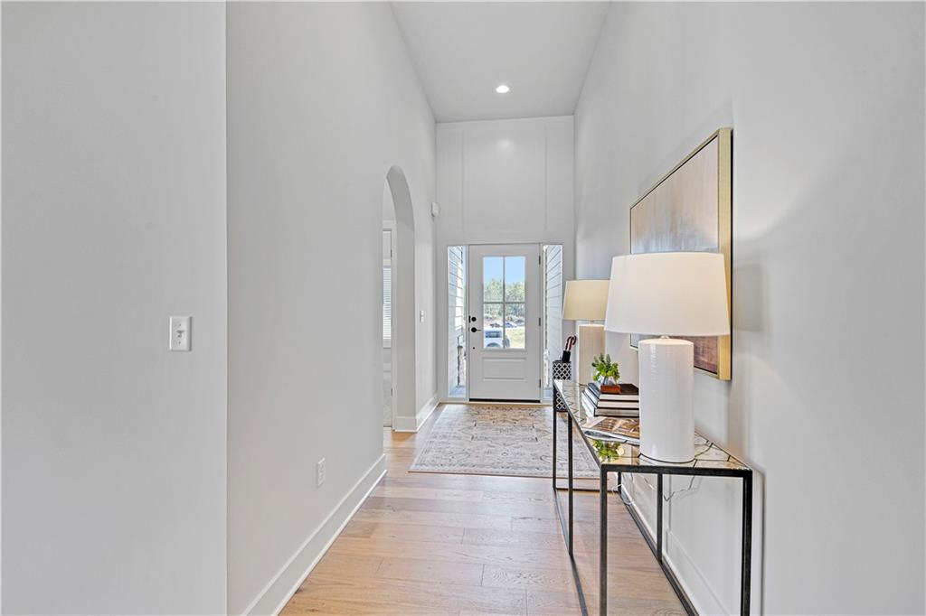 Listing Photo MLS #HMS2567020