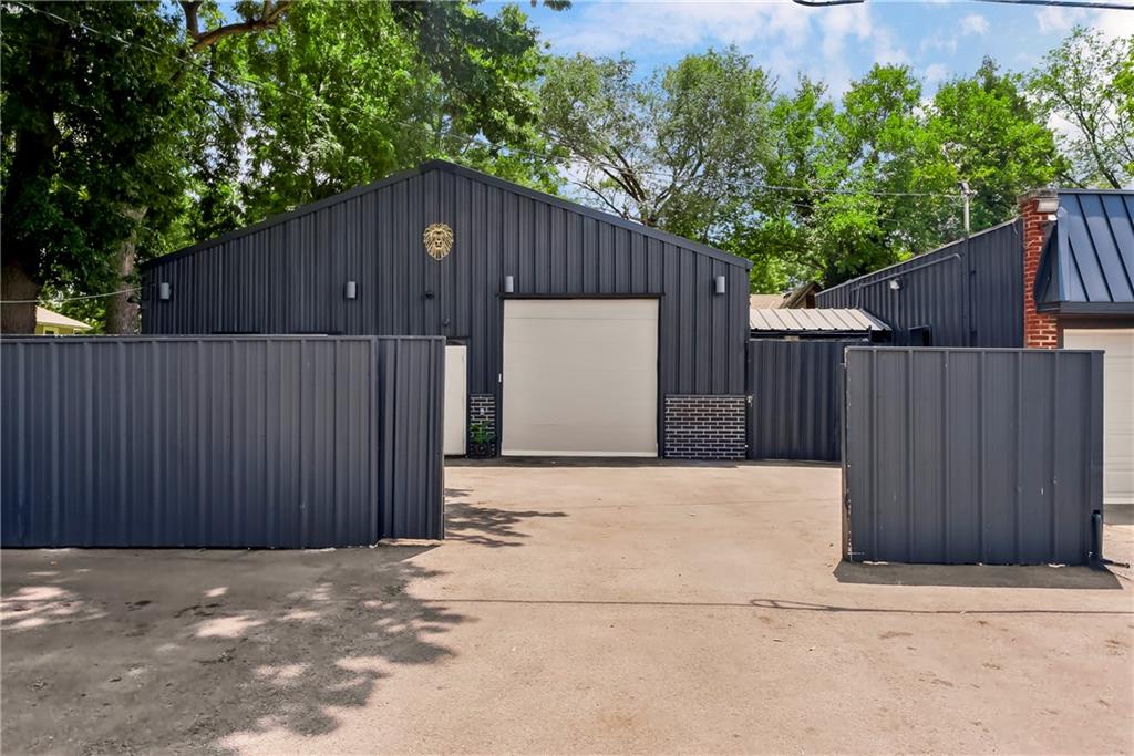 Listing Photo MLS #HMS2567482