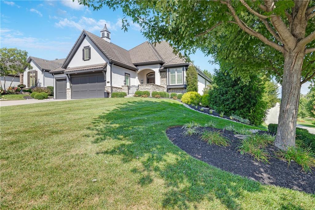 Listing Photo MLS #HMS2569430