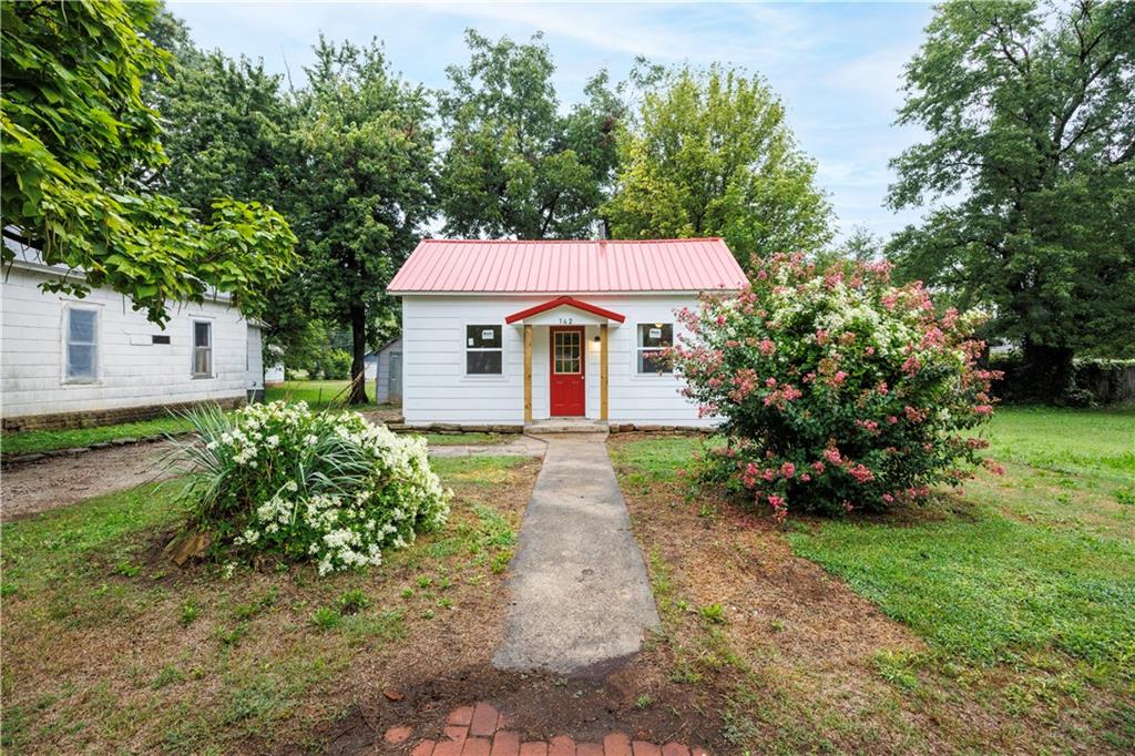 Listing Photo MLS #HMS2570777