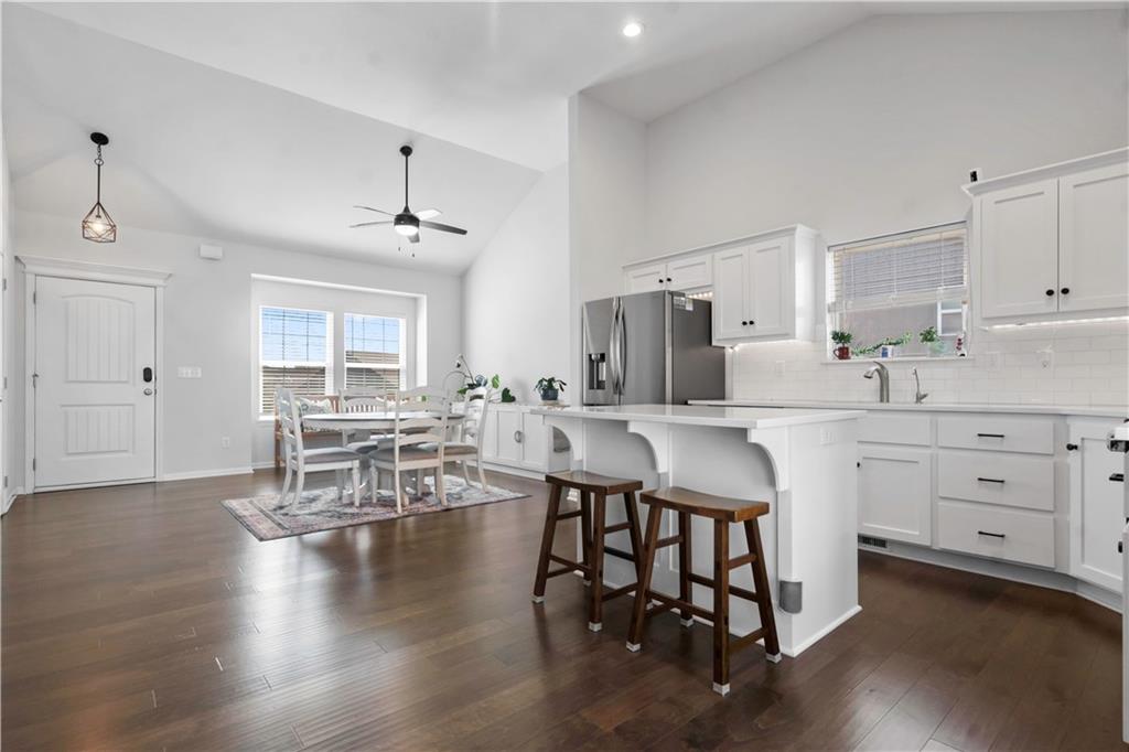 Listing Photo MLS #HMS2571037