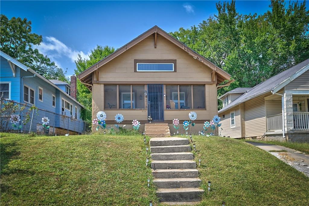 Listing Photo MLS #HMS2574274