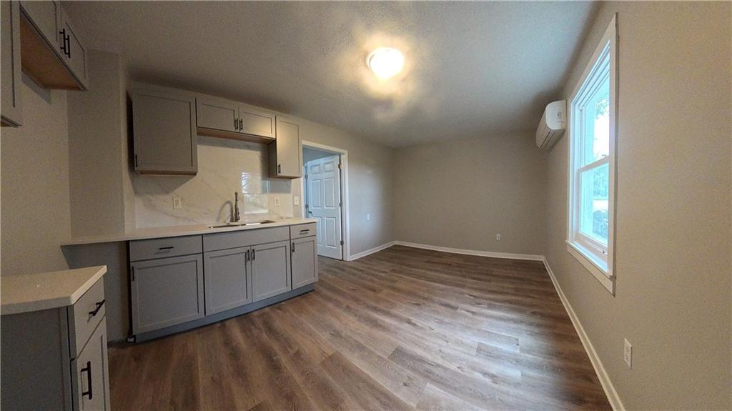 Listing Photo MLS #HMS2575520