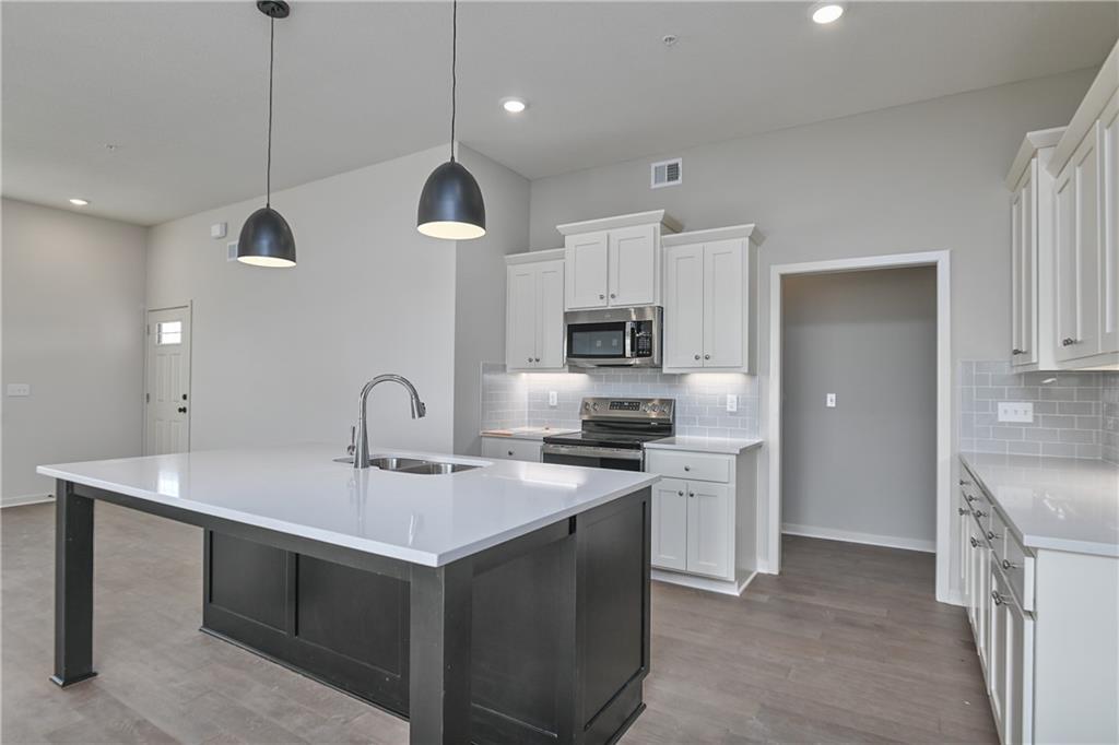 Listing Photo MLS #HMS2575697