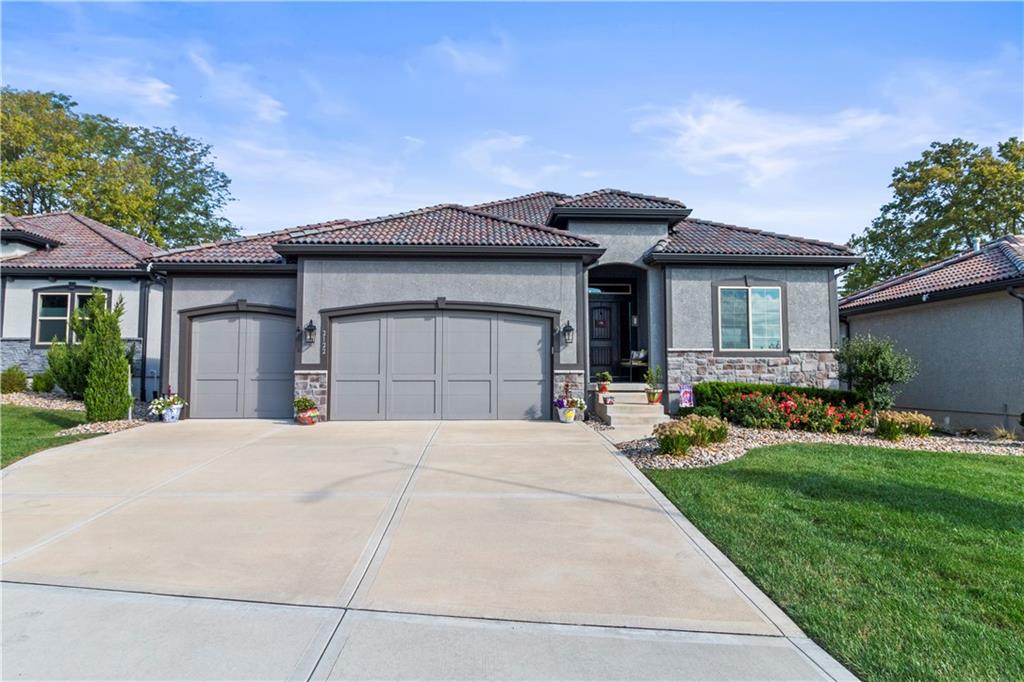 Listing Photo MLS #HMS2578928