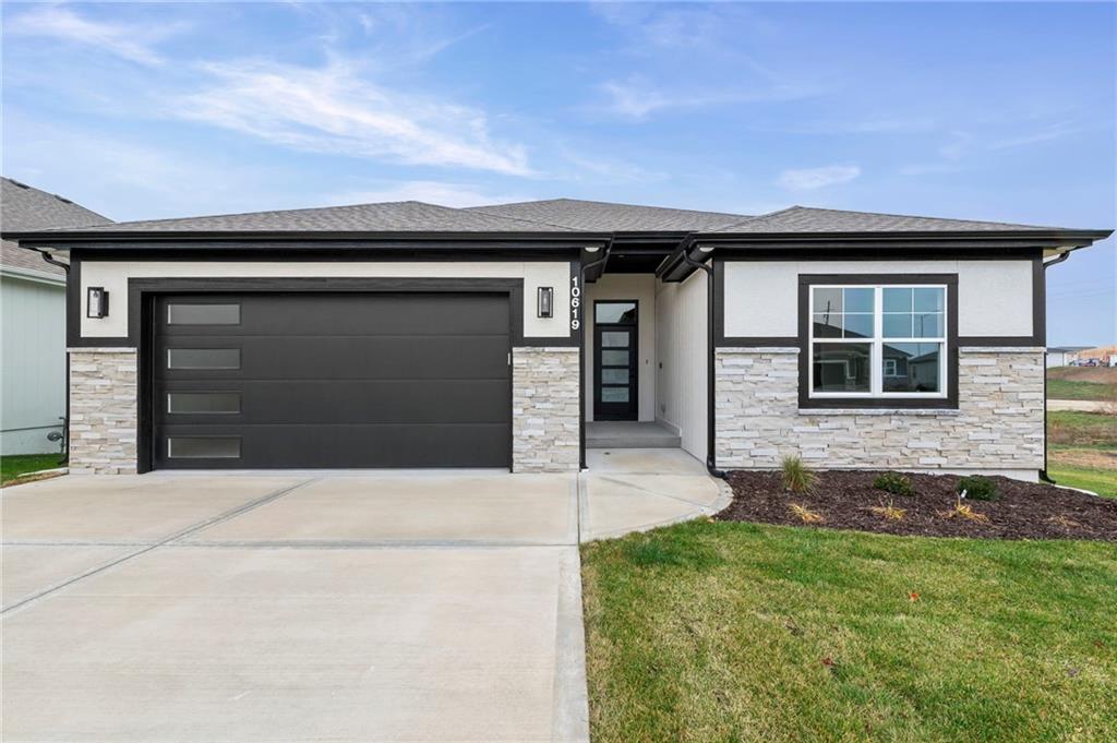 Listing Photo MLS #HMS2578971