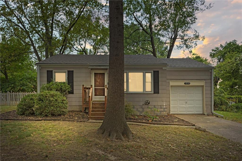 Listing Photo MLS #HMS2579811