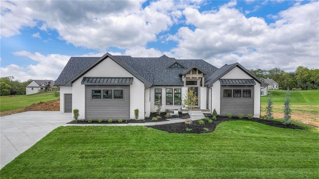 Listing Photo MLS #HMS2581170