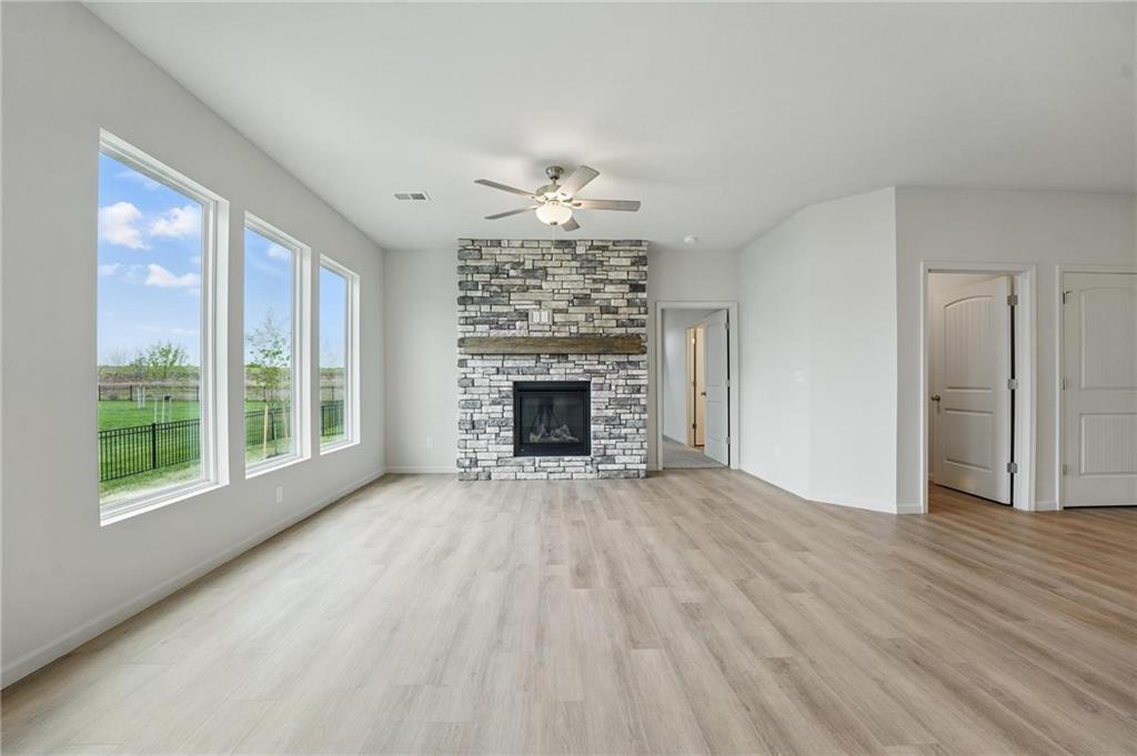 Listing Photo MLS #HMS2581711