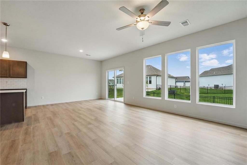 Listing Photo MLS #HMS2581732