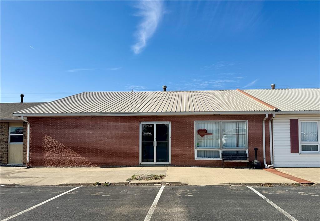 Listing Photo MLS #HMS2589012