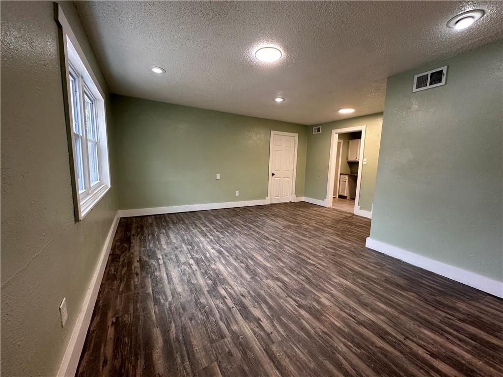 Listing Photo MLS #HMS2589030