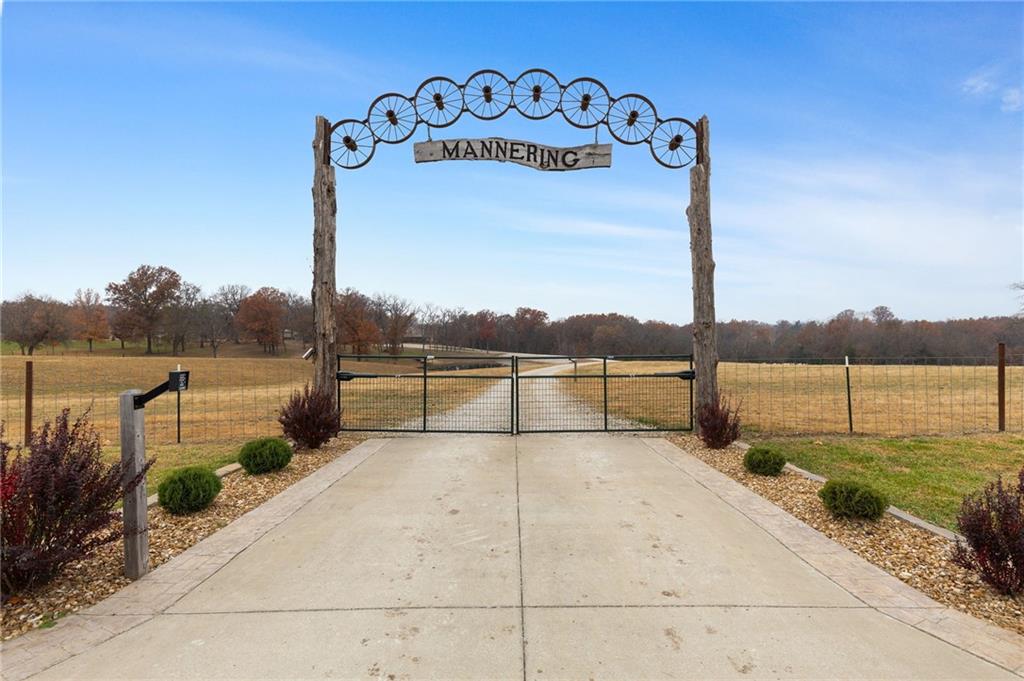 Listing Photo MLS #HMS2589070