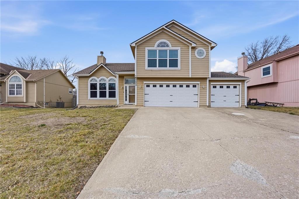 Listing Photo MLS #HMS2591241