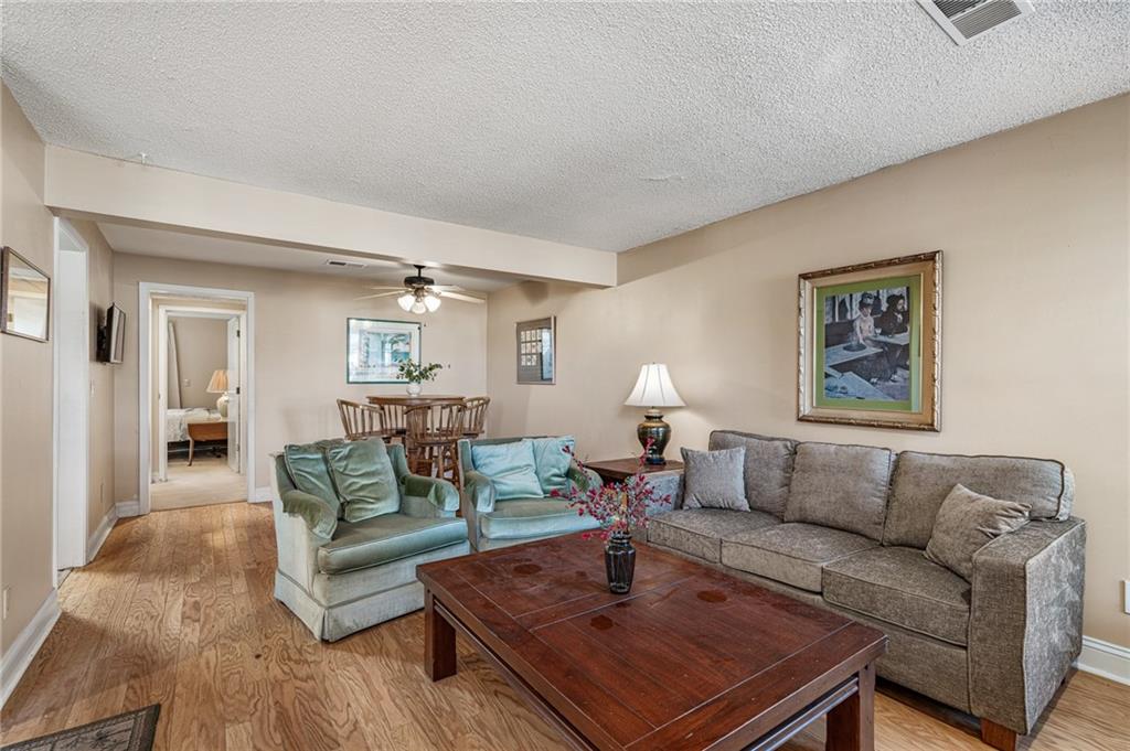 Listing Photo MLS #HMS2592018