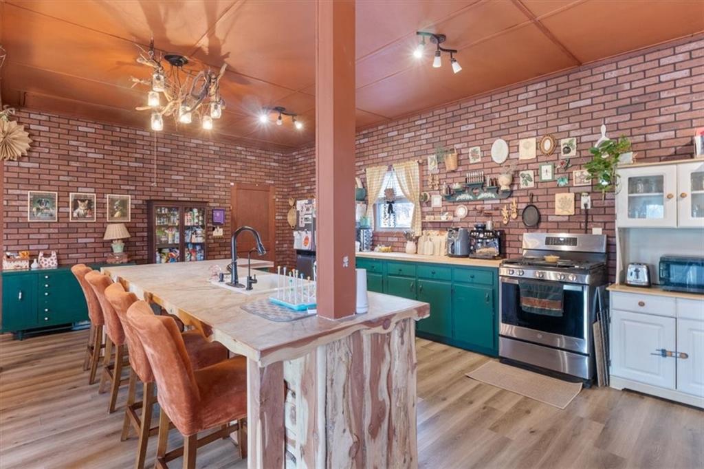 Listing Photo MLS #HMS2592935