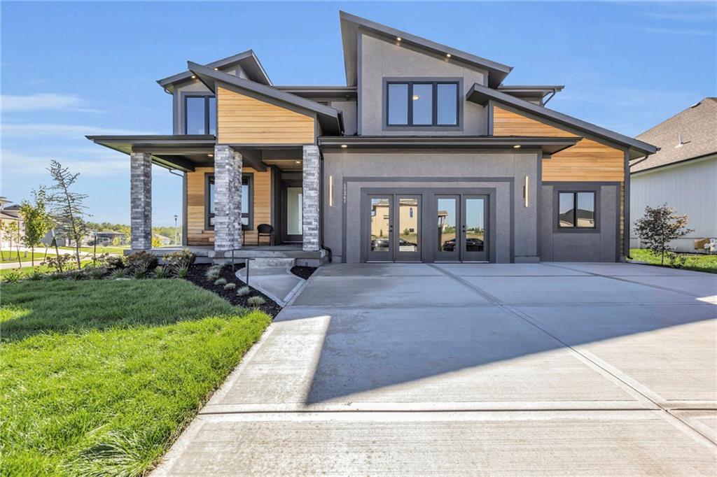 Listing Photo MLS #HMS2596625