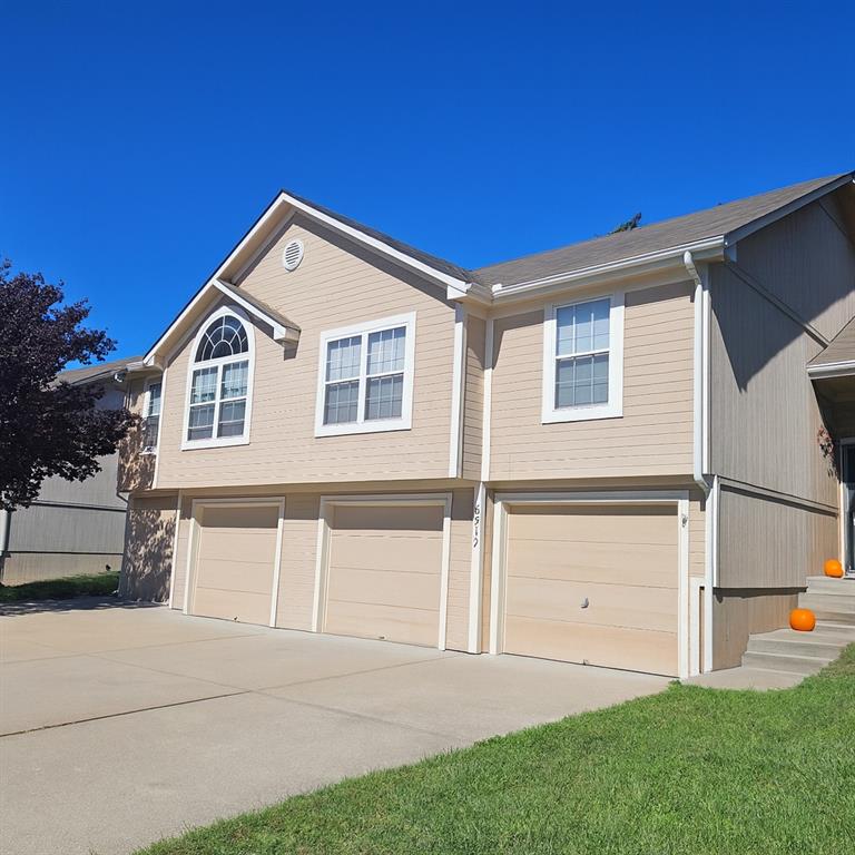 Listing Photo MLS #HMS2598287