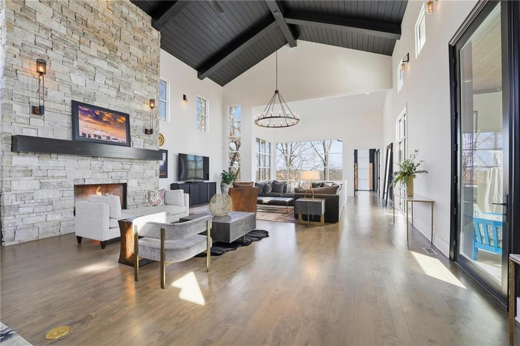 Listing Photo MLS #HMS2600709