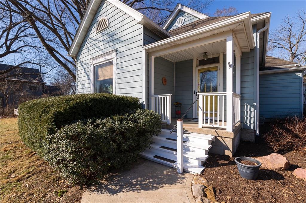 Listing Photo MLS #HMS2602523