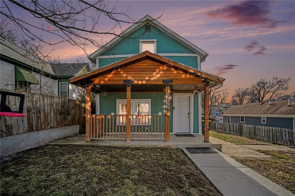 Listing Photo MLS #HMS2602677