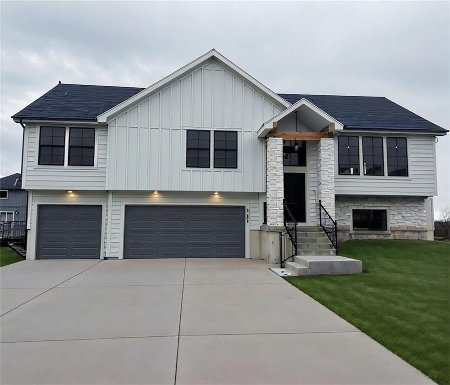 Listing Photo MLS #HMS2602757