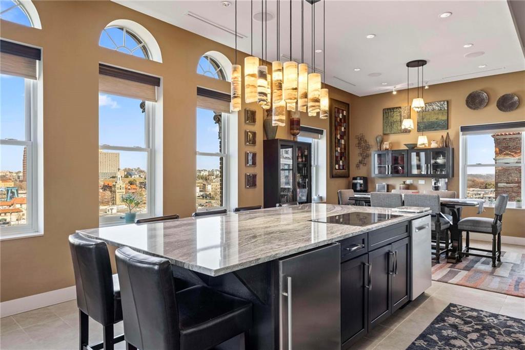 Listing Photo MLS #HMS2602903