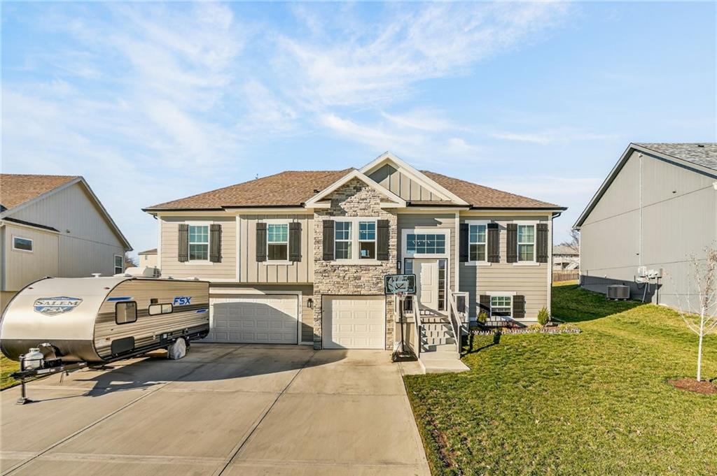 Listing Photo MLS #HMS2603383