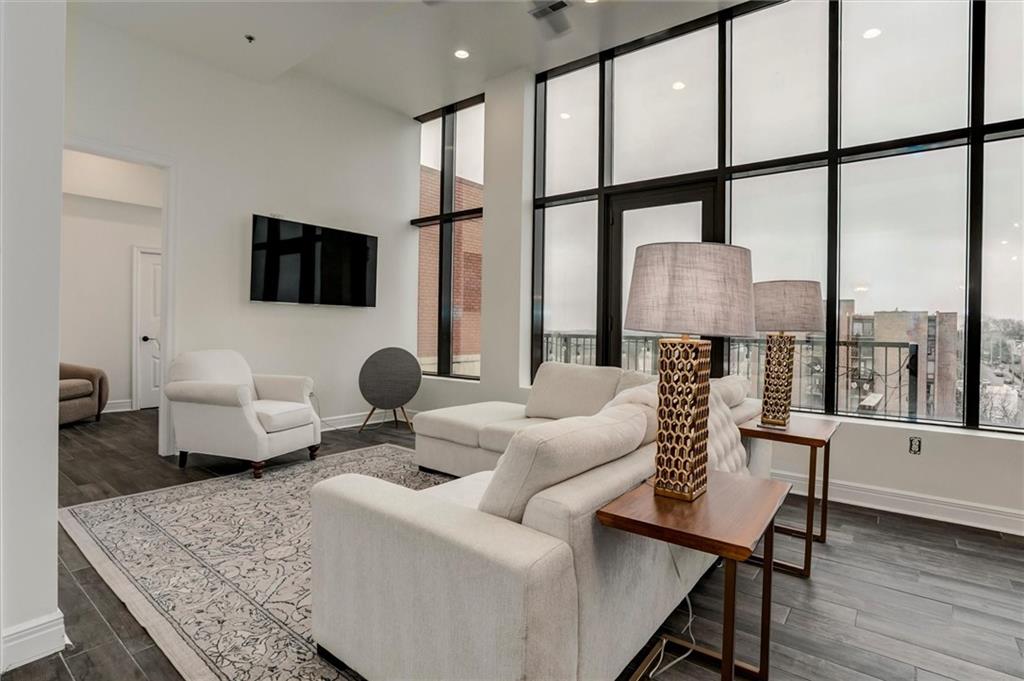 Listing Photo MLS #HMS2605069