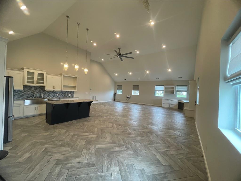 Listing Photo MLS #HMS2605335