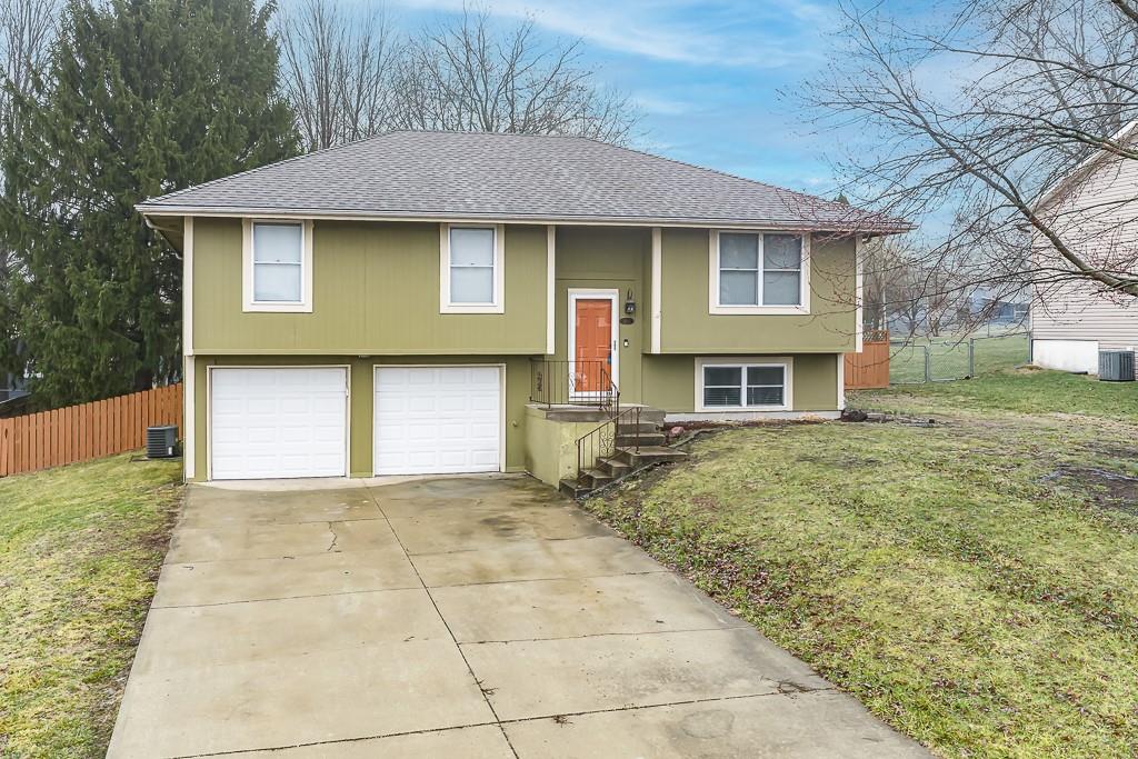 Listing Photo MLS #HMS2605381