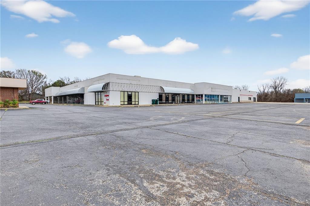 Listing Photo MLS #HMS2606446