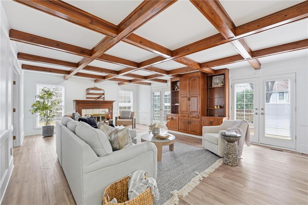 Listing Photo MLS #HMS2606651