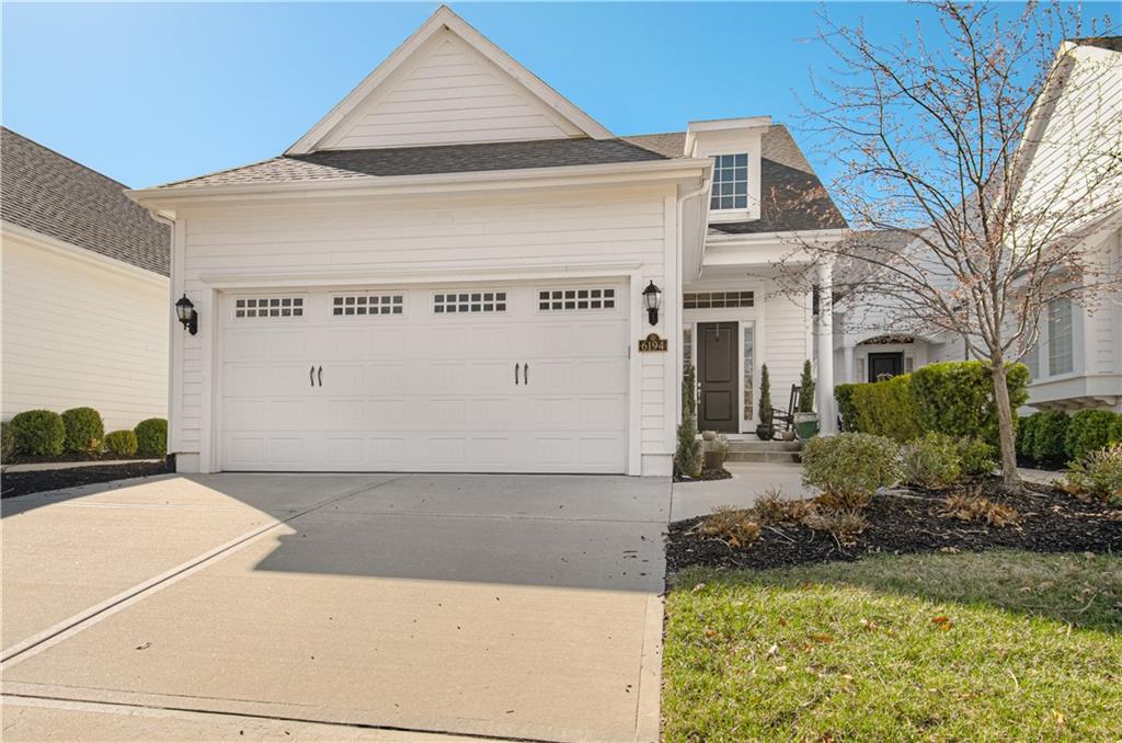 Listing Photo MLS #HMS2606918