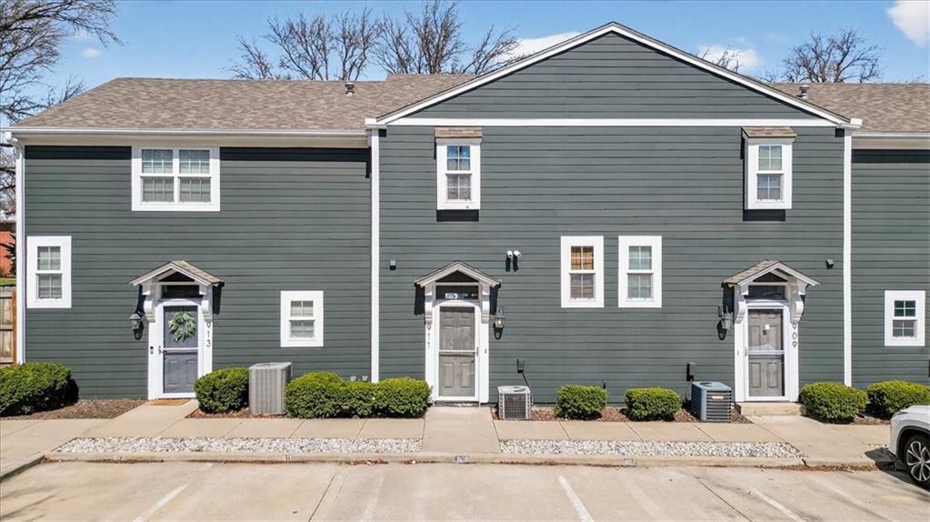 Listing Photo MLS #HMS2607564