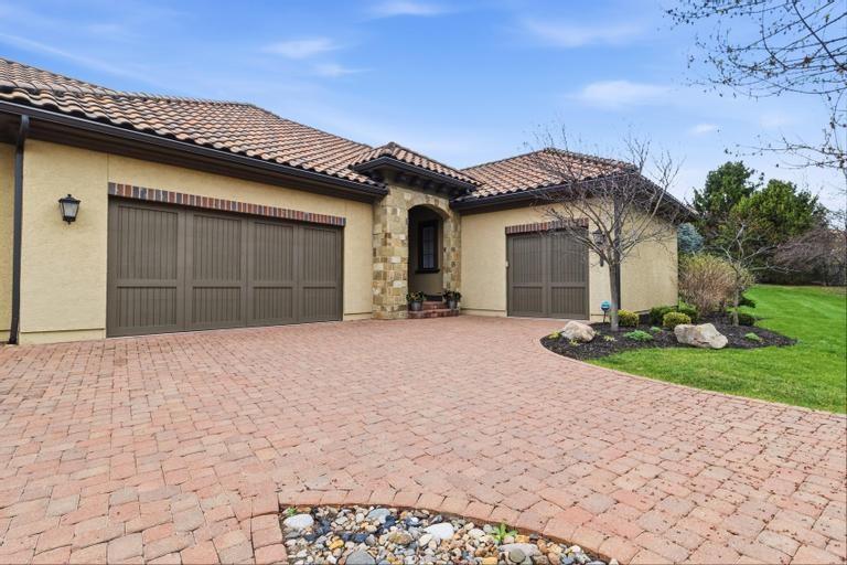 Listing Photo MLS #HMS2608532