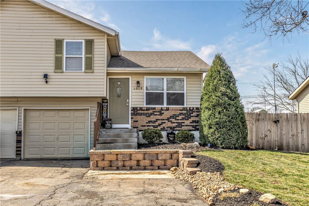 Listing Photo MLS #HMS2608638