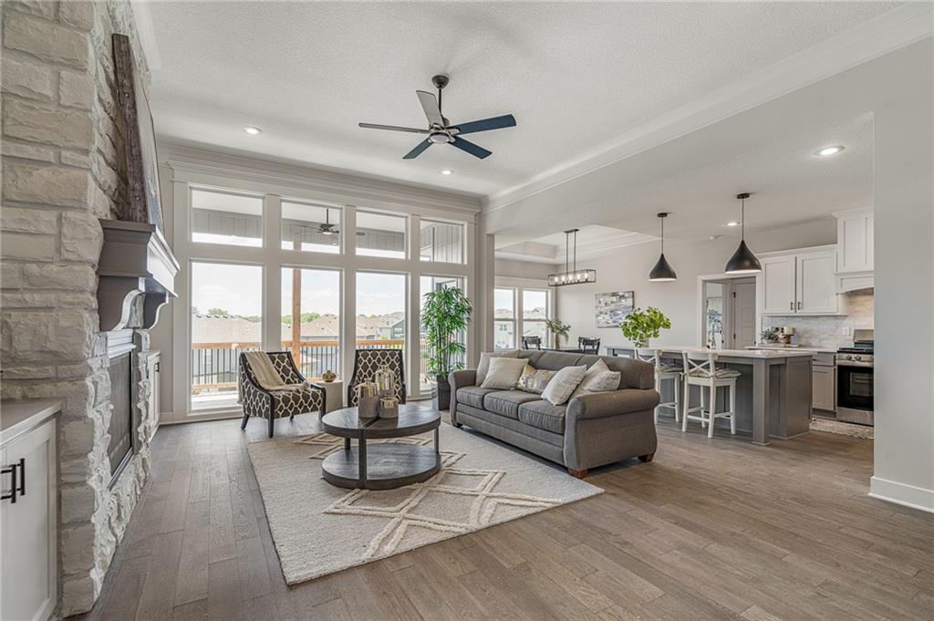 Listing Photo MLS #HMS2609550