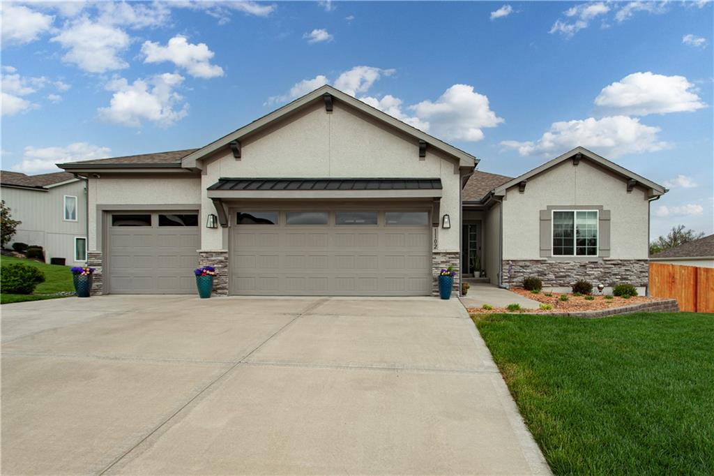 Listing Photo MLS #HMS2610307