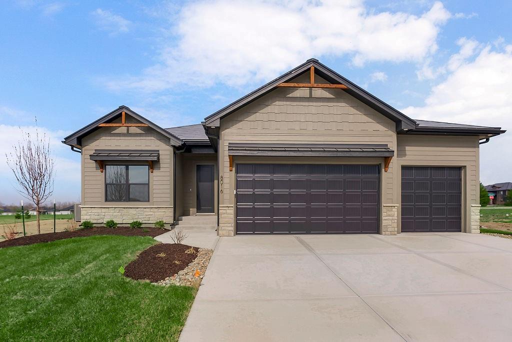 Listing Photo MLS #HMS2610454