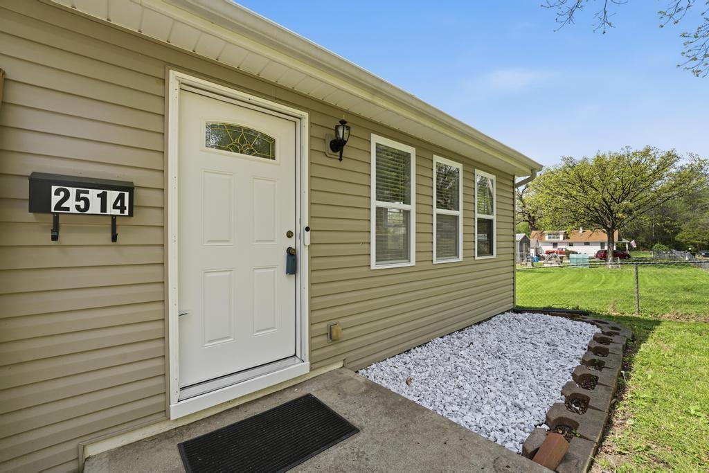 Listing Photo MLS #HMS2610544